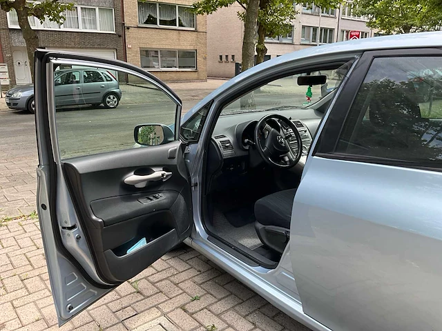 2007 toyota auris personenauto - afbeelding 15 van  48