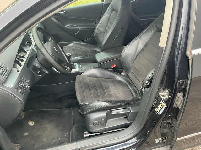 2007 volkswagen passat - afbeelding 9 van  32
