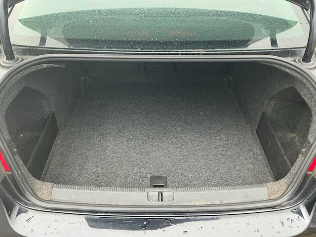 2007 volkswagen passat - afbeelding 18 van  32