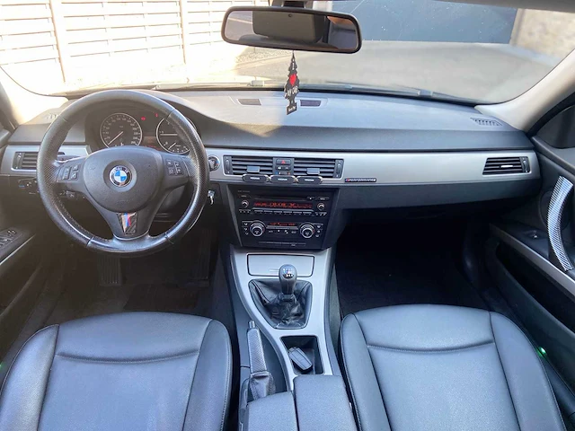 2008 bmw 318d - stationwagen - afbeelding 18 van  27