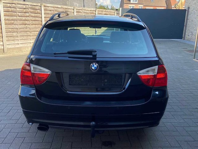 2008 bmw 318d - stationwagen - afbeelding 22 van  27