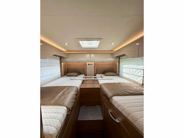 2008 bürstner ixeo i 728 g camper - afbeelding 2 van  13