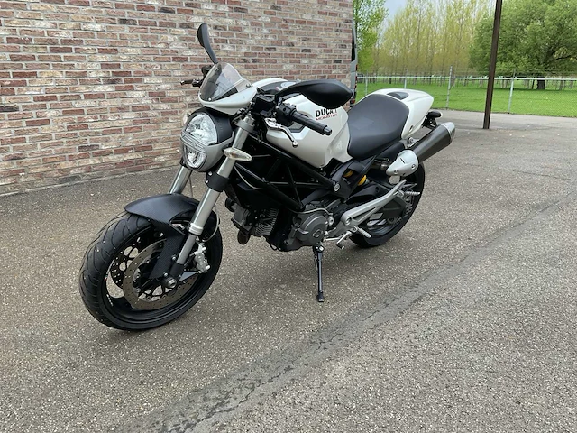 2008 ducati monster 696 - afbeelding 1 van  23