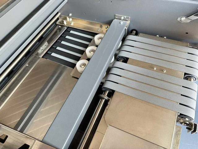 2008 duplo docucutter dc-645 + pfm01 document afwerkingsmachine - afbeelding 11 van  12