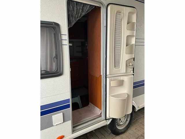 2008 hobby caravan + voortent en luifel & fietsenrek - afbeelding 14 van  70