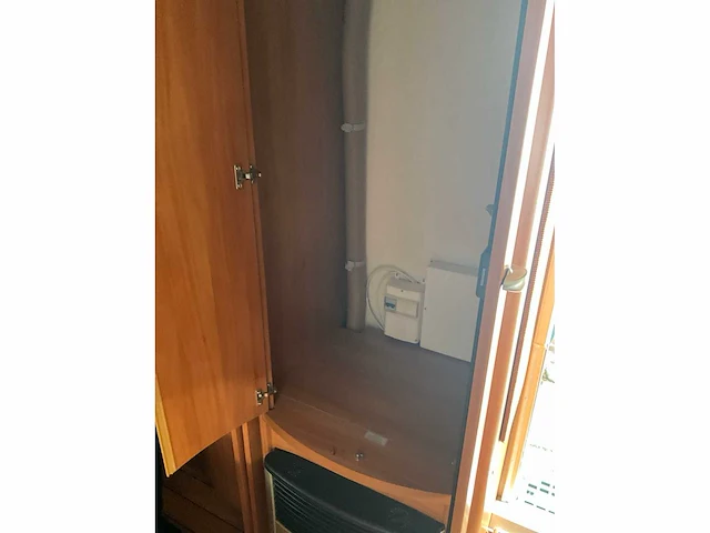 2008 hobby caravan + voortent en luifel & fietsenrek - afbeelding 31 van  70