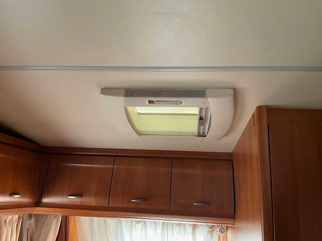 2008 hobby caravan + voortent en luifel & fietsenrek - afbeelding 37 van  70