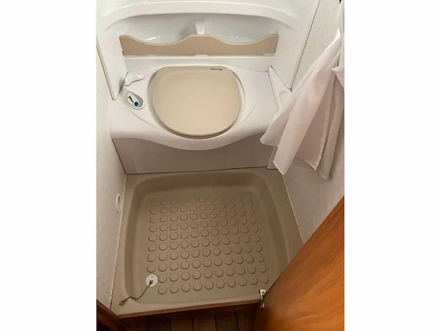 2008 hobby caravan + voortent en luifel & fietsenrek - afbeelding 44 van  70