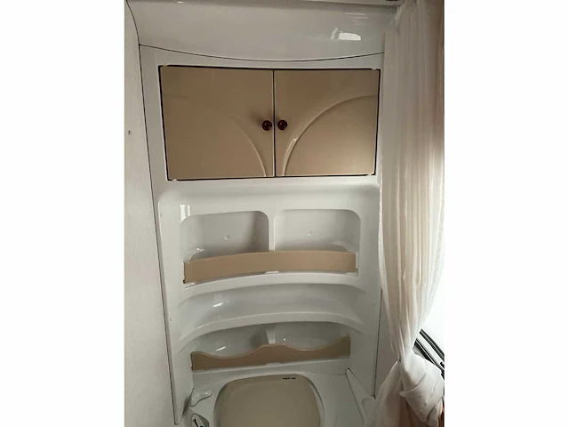 2008 hobby caravan + voortent en luifel & fietsenrek - afbeelding 46 van  70