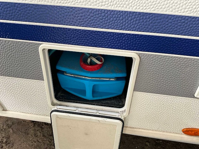 2008 hobby caravan + voortent en luifel & fietsenrek - afbeelding 57 van  70