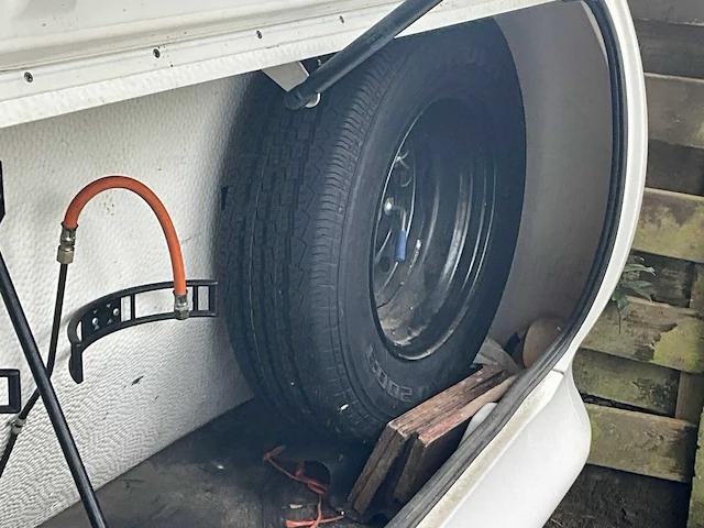 2008 hobby caravan + voortent en luifel & fietsenrek - afbeelding 60 van  70