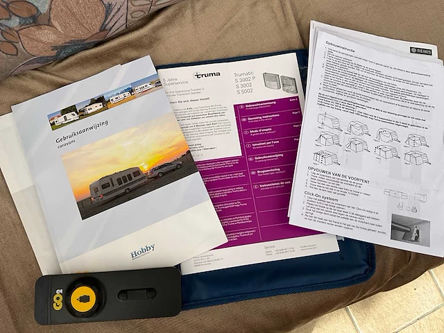 2008 hobby caravan + voortent en luifel & fietsenrek - afbeelding 61 van  70