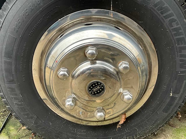 2008 iveco 65c18 vrachtwagen met trekhaak - afbeelding 2 van  56