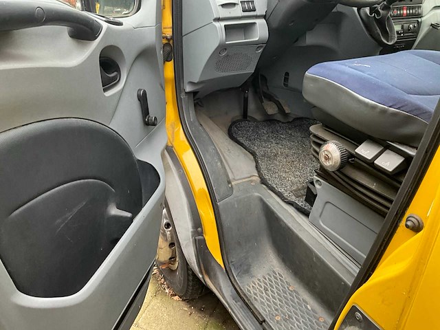 2008 iveco 65c18 vrachtwagen met trekhaak - afbeelding 32 van  56