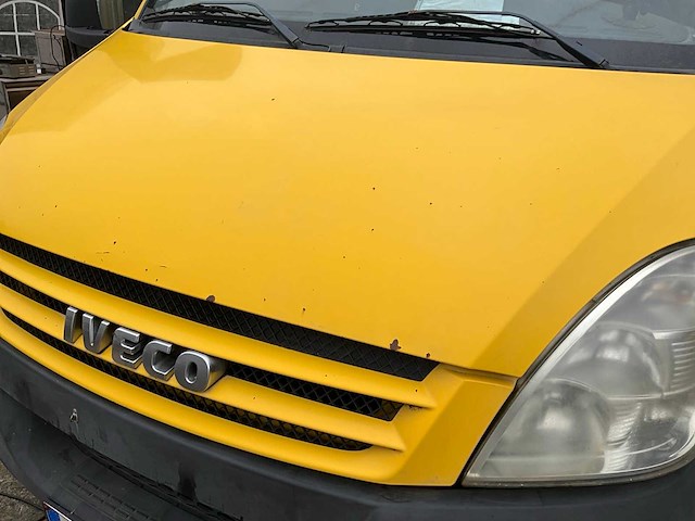 2008 iveco 65c18 vrachtwagen met trekhaak - afbeelding 14 van  56