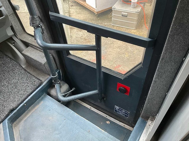 2008 iveco 65c18 vrachtwagen met trekhaak - afbeelding 30 van  56