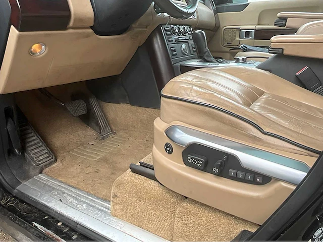 2008 land rover range roy vogue tdv8 stationwagen personenauto - afbeelding 17 van  47