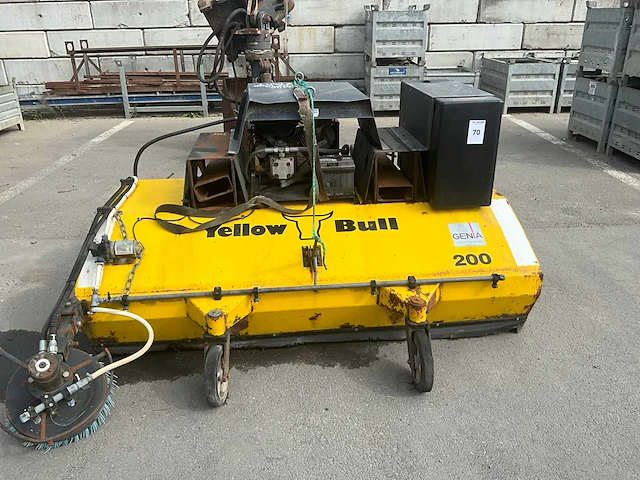 2008 mts yellow bull 20.01 straatveegmachine met heftruck koppelplaat - afbeelding 5 van  9