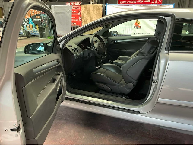 2008 opel astra 1.6i gtc coupé auto - afbeelding 15 van  44
