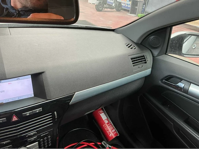 2008 opel astra 1.6i gtc coupé auto - afbeelding 21 van  44