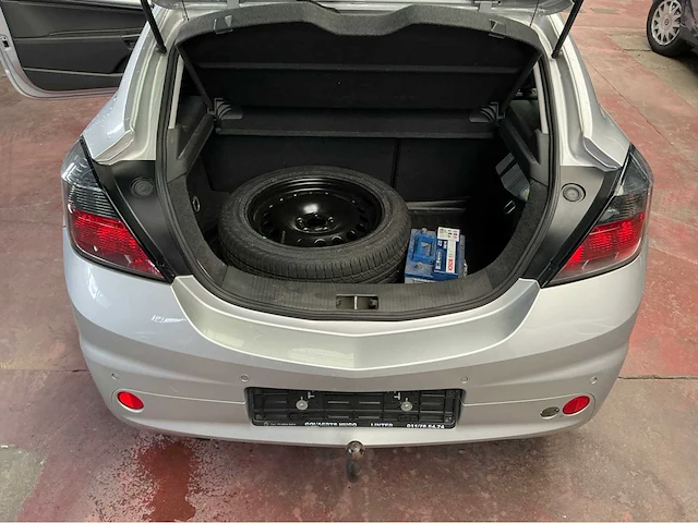 2008 opel astra 1.6i gtc coupé auto - afbeelding 28 van  44