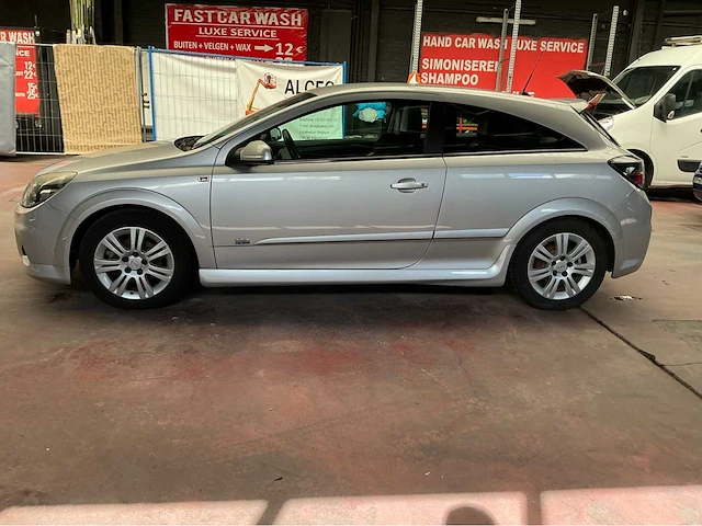 2008 opel astra 1.6i gtc coupé auto - afbeelding 2 van  44