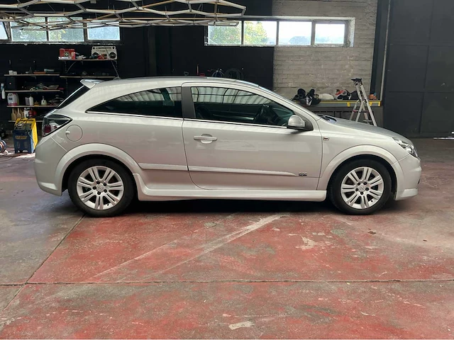 2008 opel astra 1.6i gtc coupé auto - afbeelding 6 van  44