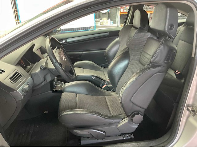 2008 opel astra 1.6i gtc coupé auto - afbeelding 8 van  44