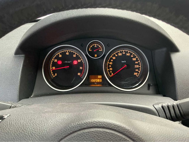 2008 opel astra 1.6i gtc coupé auto - afbeelding 10 van  44