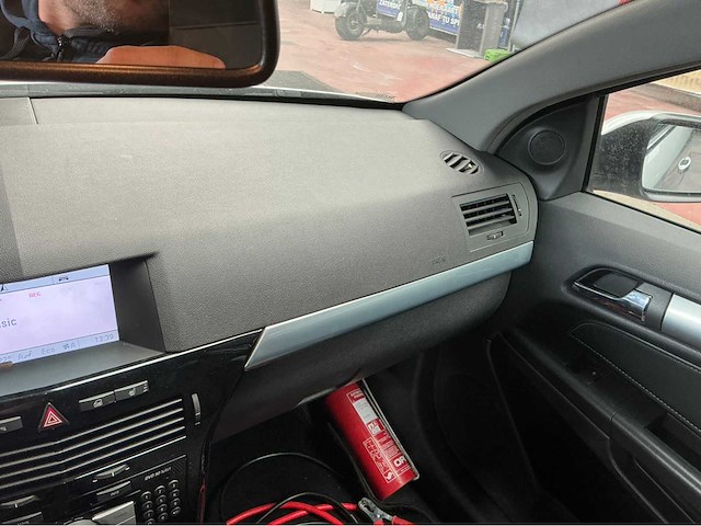 2008 opel astra 1.6i gtc coupé auto - afbeelding 14 van  44