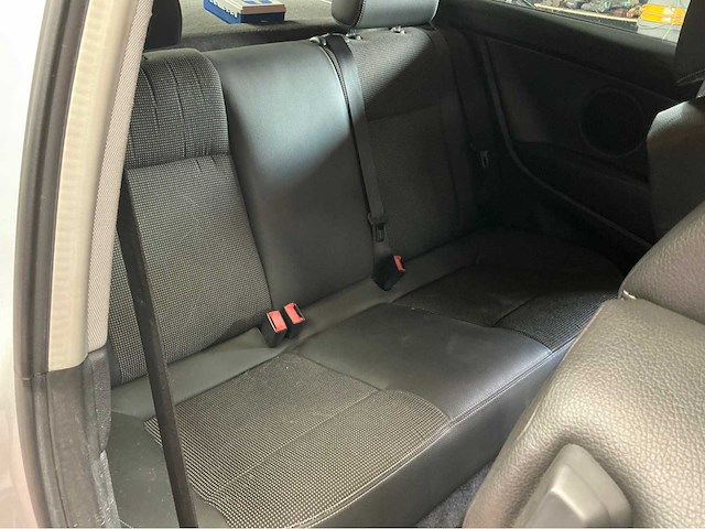 2008 opel astra 1.6i gtc coupé auto - afbeelding 25 van  44