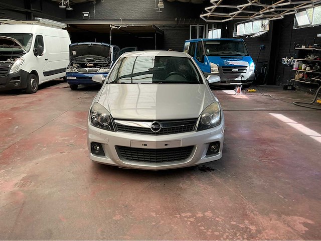 2008 opel astra 1.6i gtc coupé auto - afbeelding 42 van  44