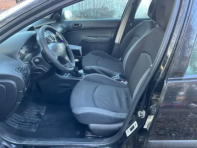 2008 peugeot 206 personenauto - afbeelding 10 van  33