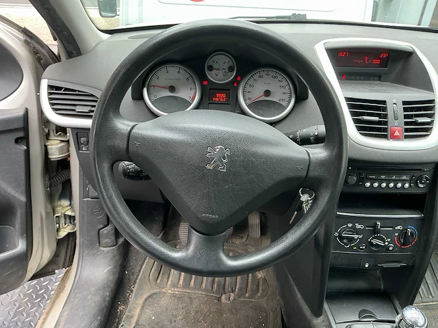 2008 peugeot 207 1.4i benzine auto - afbeelding 16 van  49