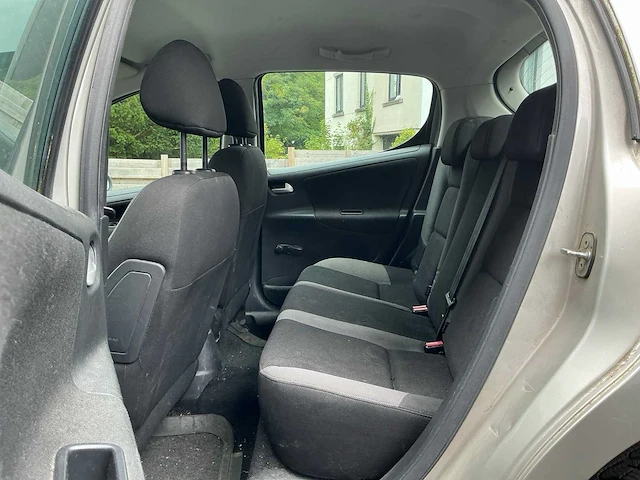 2008 peugeot 207 1.4i benzine auto - afbeelding 18 van  49