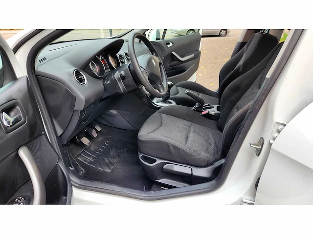 2008 peugeot 308 sw - afbeelding 15 van  30