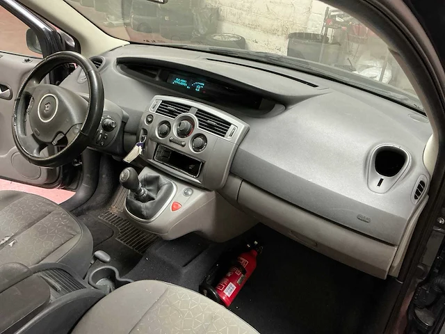 2008 renault megane scenic - afbeelding 8 van  32