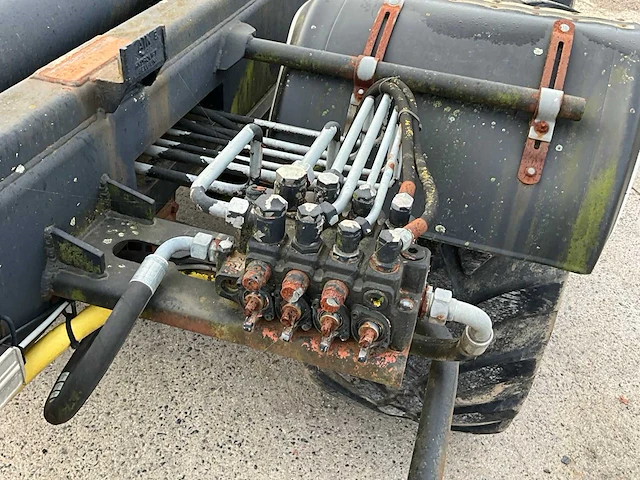 2009 ajk containersysteem voor tractor - afbeelding 19 van  33