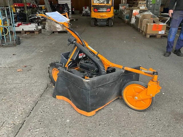 2009 asmotor as 28/3 maaimachine - afbeelding 1 van  9