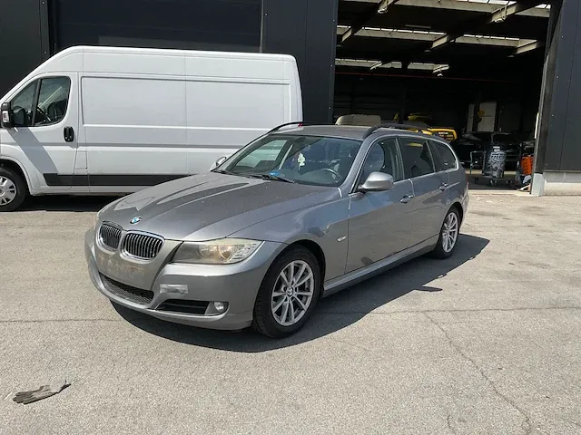 2009 bmw 318d personenauto - afbeelding 1 van  13