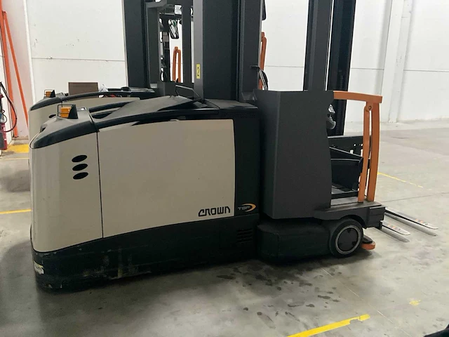 2009 crouwn tsp 6000 orderpicker smallegangtruck - afbeelding 8 van  11