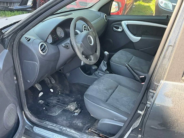 2009 dacia sandero - afbeelding 31 van  34