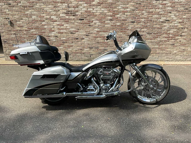 2009 harley-davidson road glide cvo - afbeelding 2 van  27