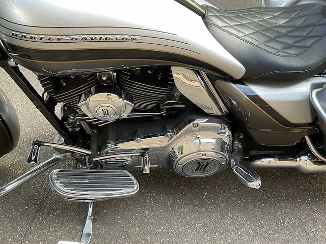2009 harley-davidson road glide cvo - afbeelding 9 van  27