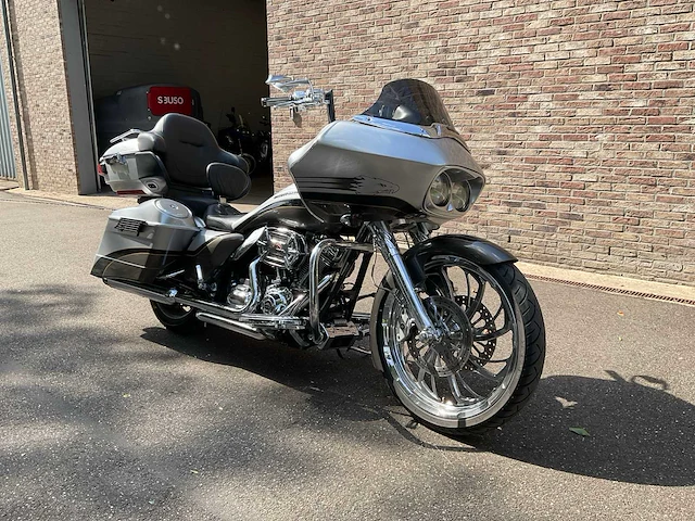 2009 harley-davidson road glide cvo - afbeelding 1 van  27