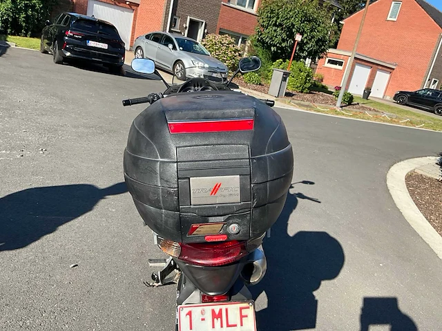 2009 honda xl 125v motorfiets - afbeelding 18 van  35