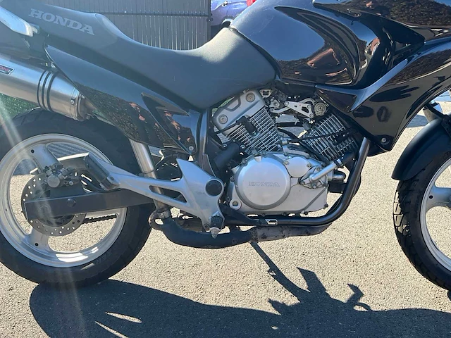 2009 honda xl 125v motorfiets - afbeelding 24 van  35