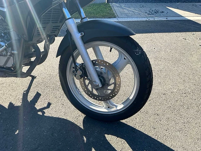 2009 honda xl 125v motorfiets - afbeelding 26 van  35