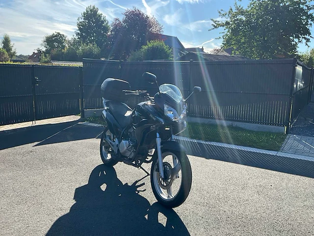 2009 honda xl 125v motorfiets - afbeelding 30 van  35