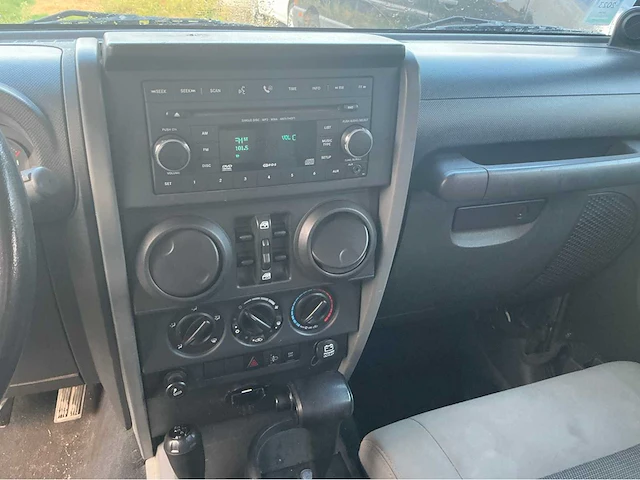 2009 jeep wrangler unlimited personenauto - afbeelding 17 van  44